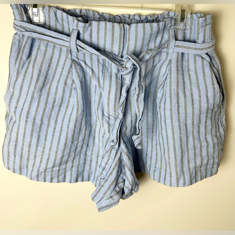 LOFT Women’s Paper Bag Shorts M Linen & Viscose Blue Stripes Casual Lightweight